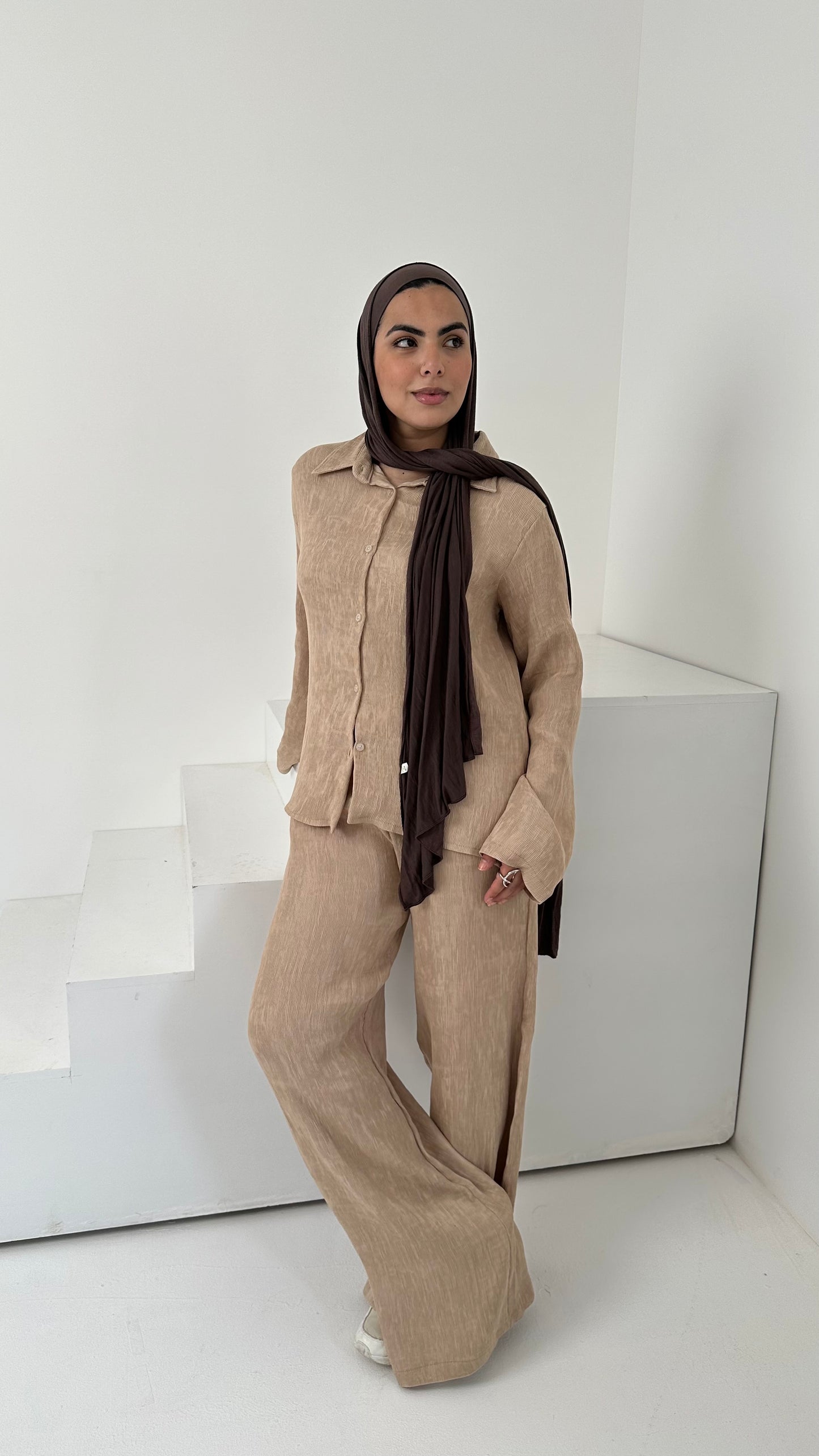 Elara set In Beige