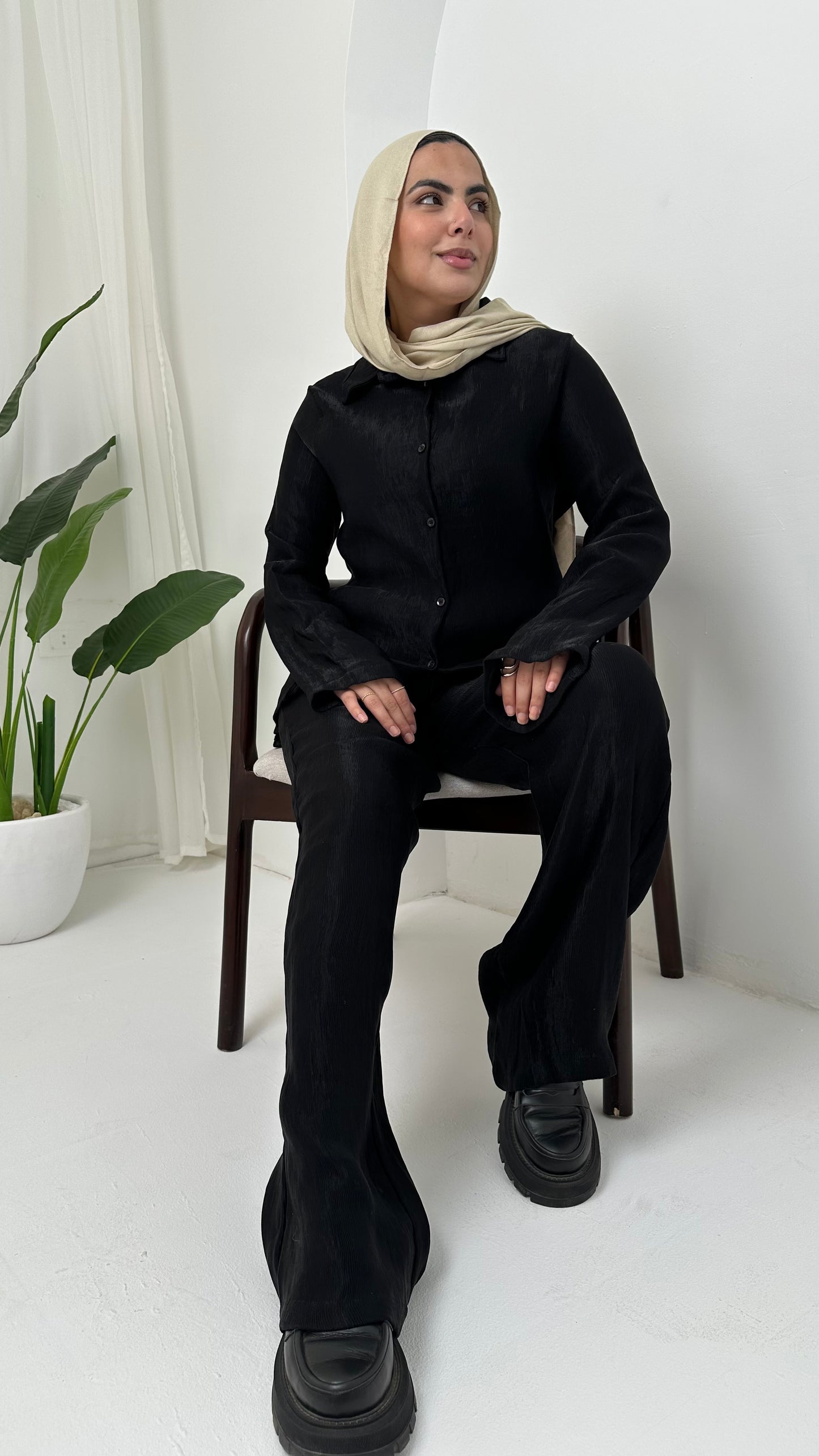 Elara Set In Black